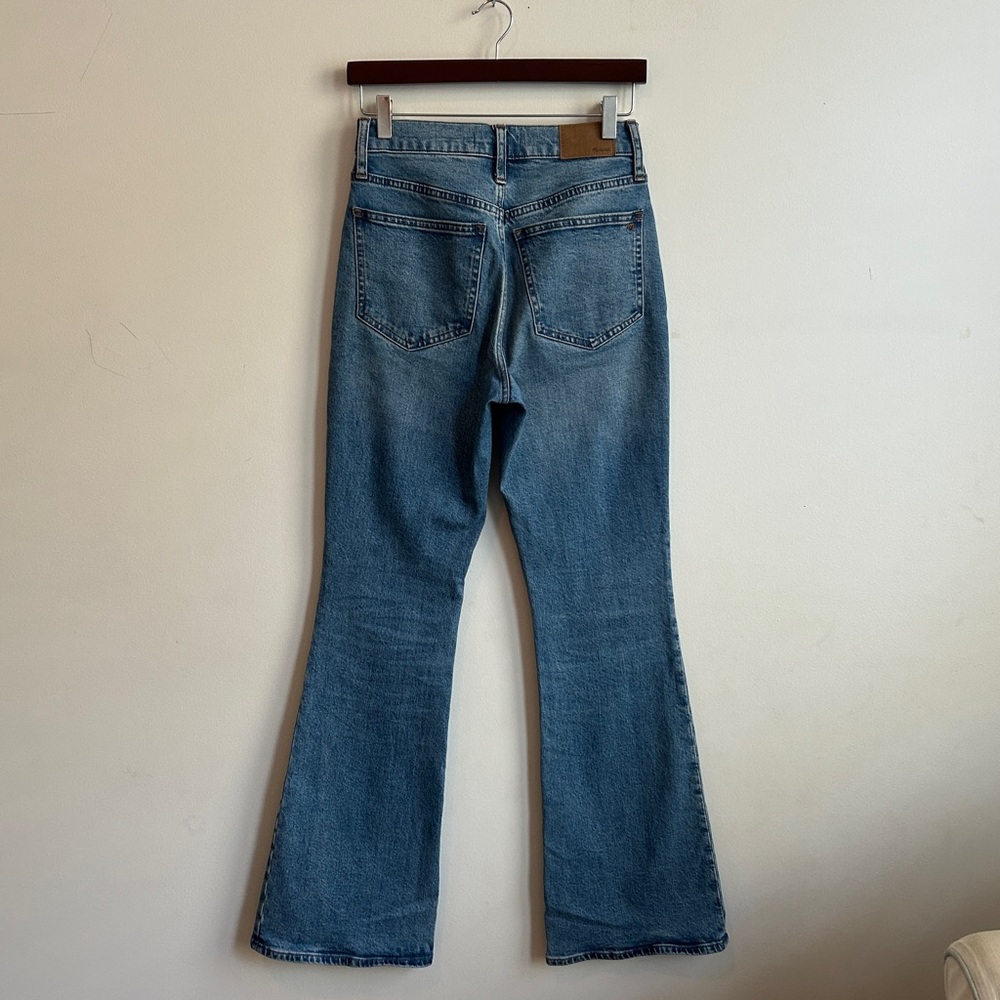 Madewell Perfect Vintage Flare Jeans, size 24, Tarlow Wash - Picture 6 of 11